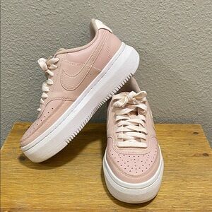 Nike Women’s Court Vision Alta Txt, Pink, size 8